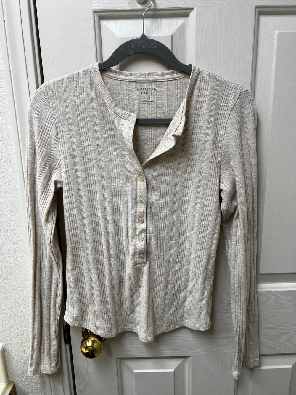 American Eagle Cream Ribbed Long-Sleeve Henley Top Large